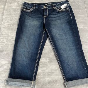 NWT Maurice’s denim capris size 11/12